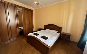 Central House з КОНДИЦІОНЕРОМ